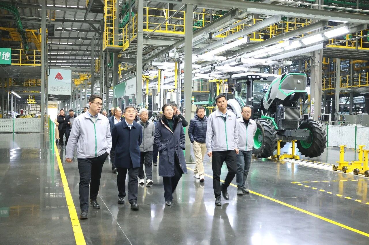 2026年臨沂市農(nóng)機(jī)行業(yè)座談會(huì)在臨工農(nóng)機(jī)舉行