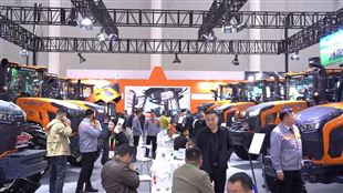 2025国际农机展bob体b体育软件推荐——英轩重工YX2804-7P拖拉机
